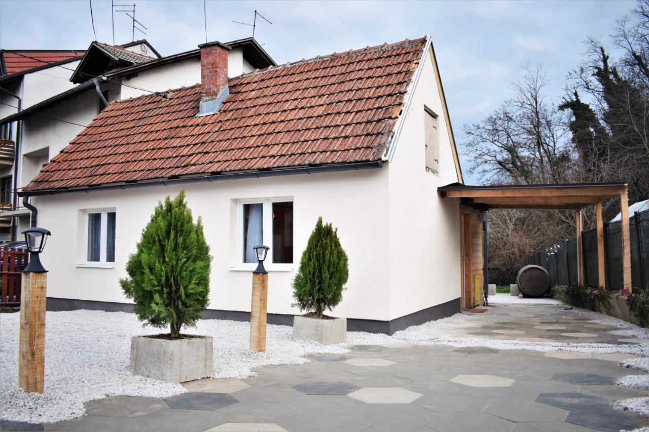 Garden Station Počitniška hiša